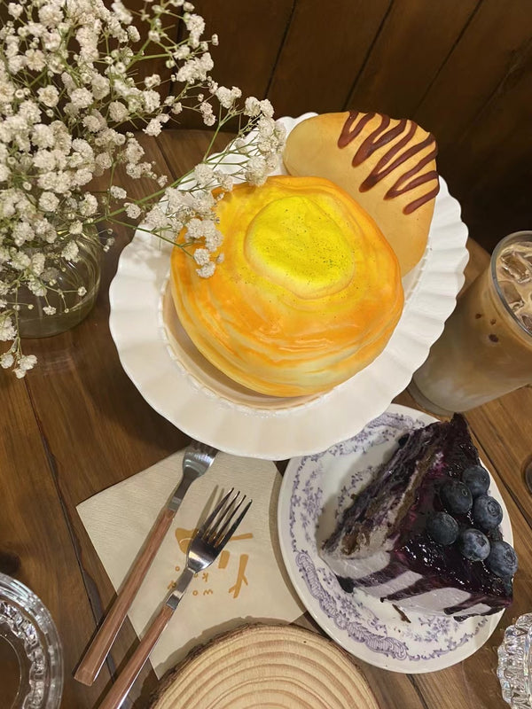 Jumbo Cream Brûlée Bread